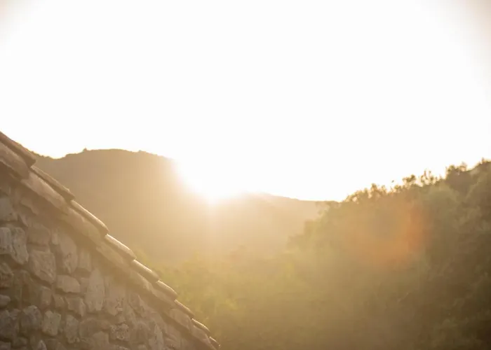 El Vilarot. La Casa De Piedra En La Naturaleza. * 赫罗纳