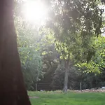 El Vilarot. La Casa De Piedra En La Naturaleza. *