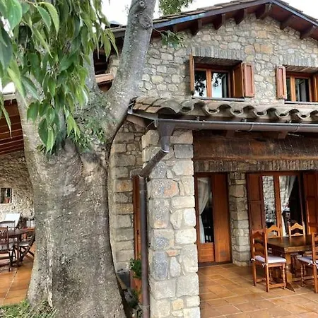El Vilarot. La Casa De Piedra En La Naturaleza. Chalet