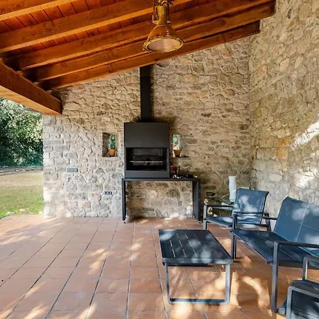 Chalet El Vilarot. La Casa De Piedra En La Naturaleza. Girona